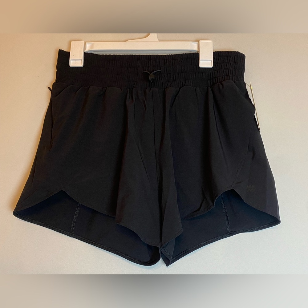 Black Women's all in motions Athletic Shorts NWT